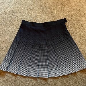 American apparel pleated skirt